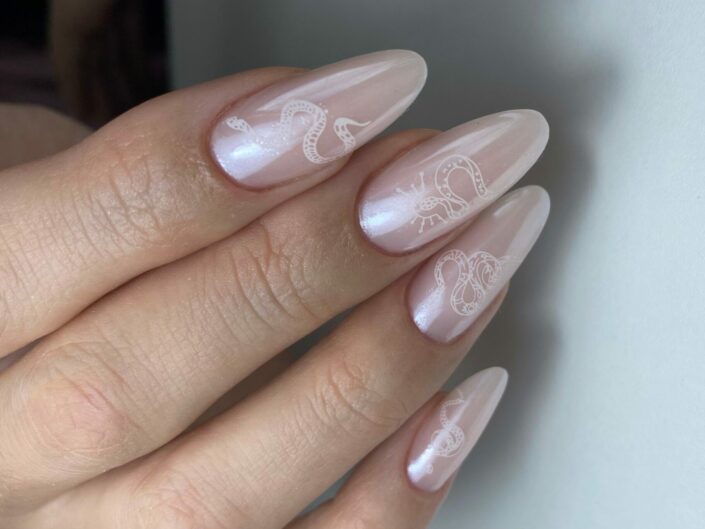 Donut nails, glaze nails, trendy nehty 2023, nails stickers, Gel nails, gelové nehty, nehty gel, polygel, upravené nehty, krásné nehty, trendy nehty, nehty praha,