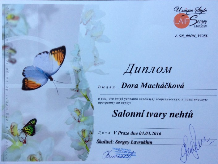 Školení, gelové nehty, certifikát